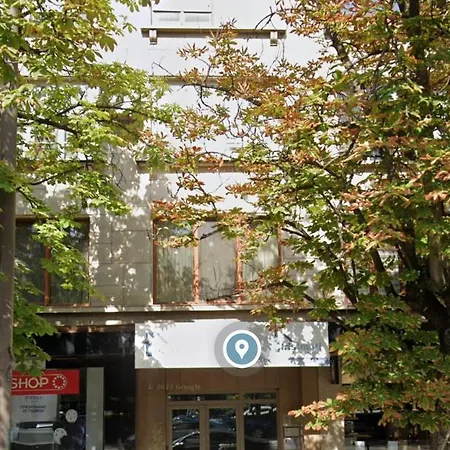 Supreme Next To Ndk 索菲亞