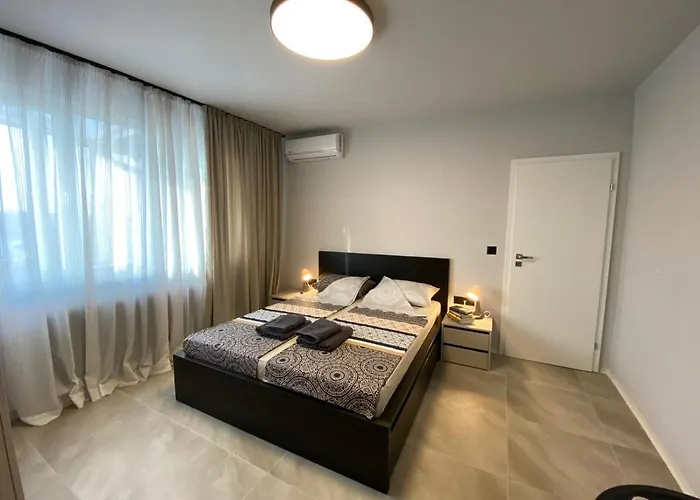 Supreme Next To Ndk アパート *