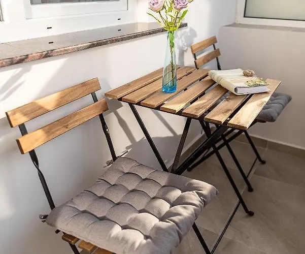 Supreme Next To Ndk *